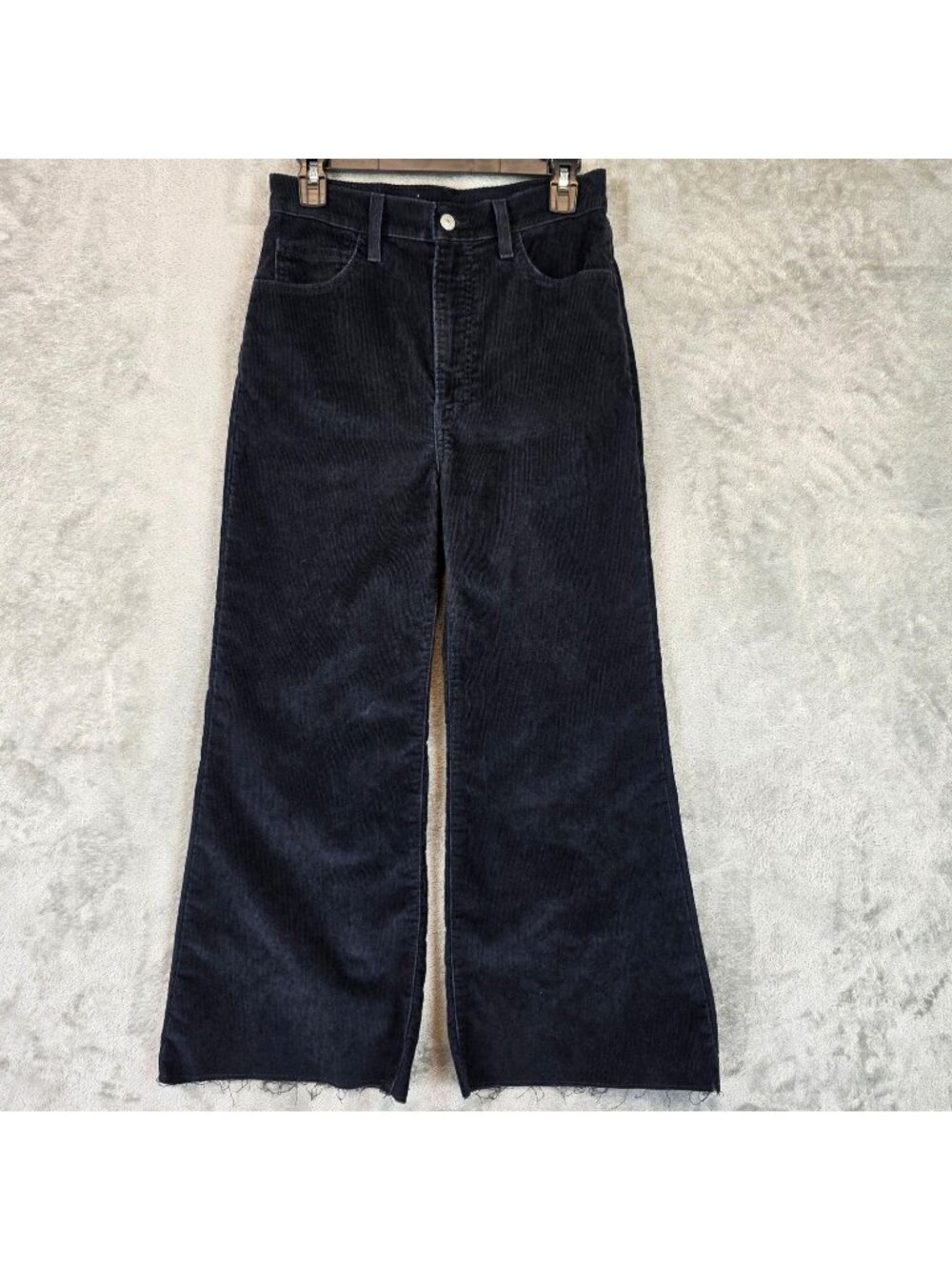 Levi's Ribcage Bell Jeans Womens 28 Black Corduroy High Rise Wide Leg Raw Hem